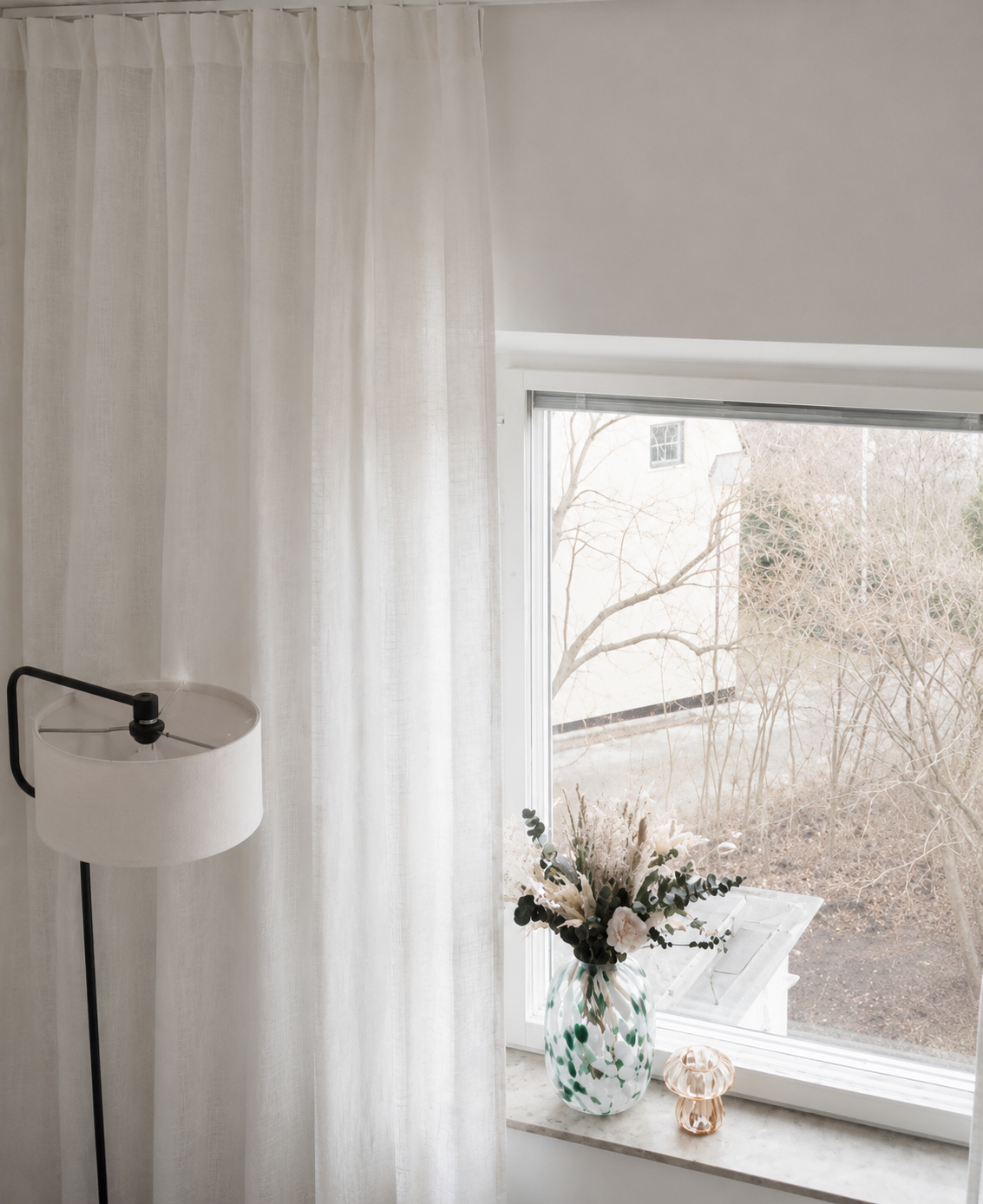 Vita Gardiner – Luftigt material, enkel montering